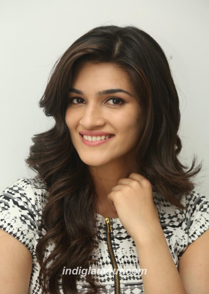Kriti Sanon Actress hd photo