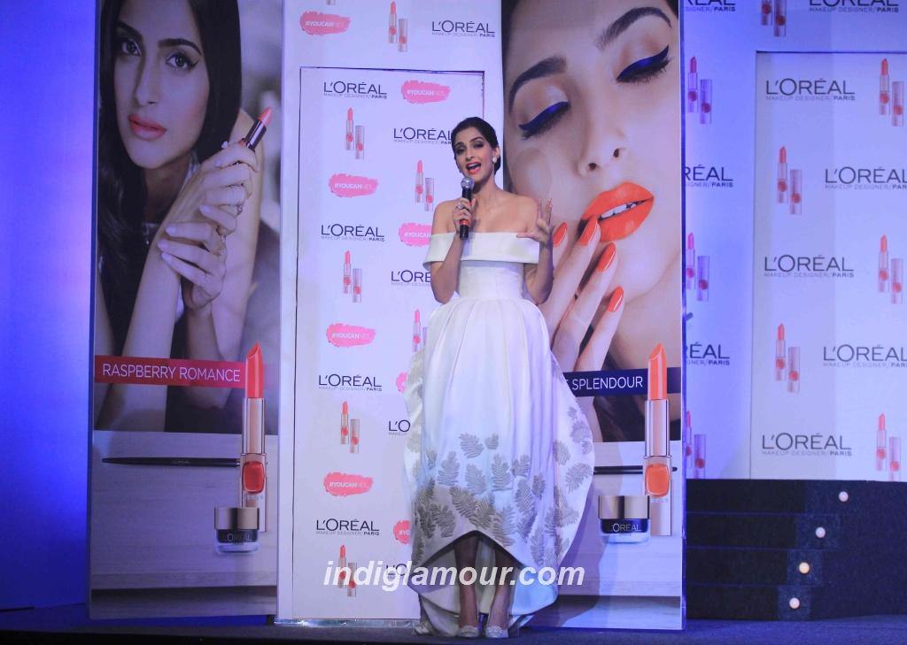 Sonam Kapoor Actress hd photo