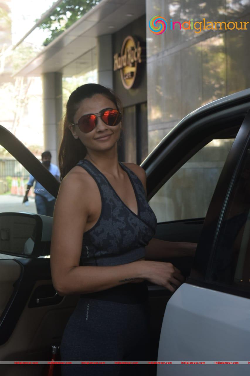 Daisy Shah Actress hd photo