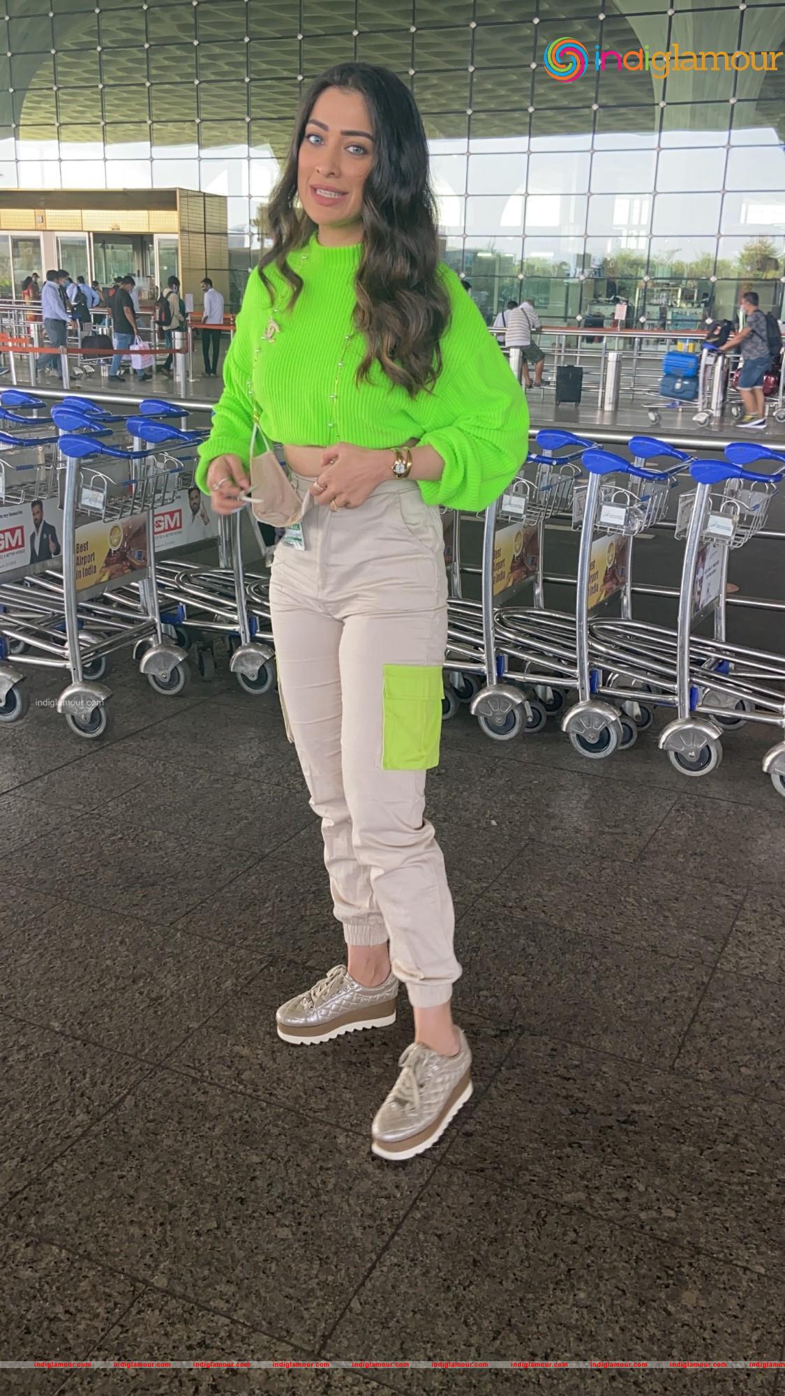 Laxmi Rai Actress hd photo