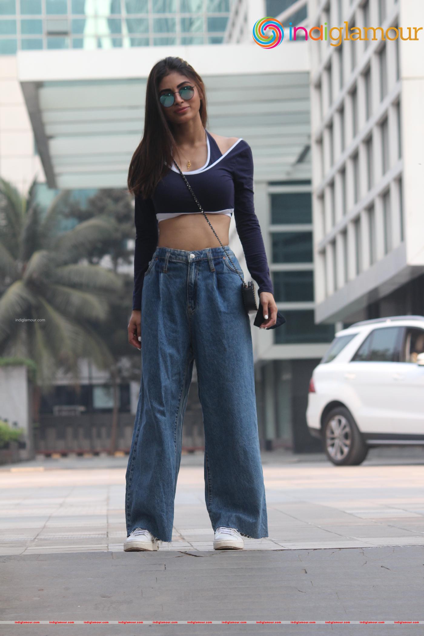 Mouni Roy Actress hd photo