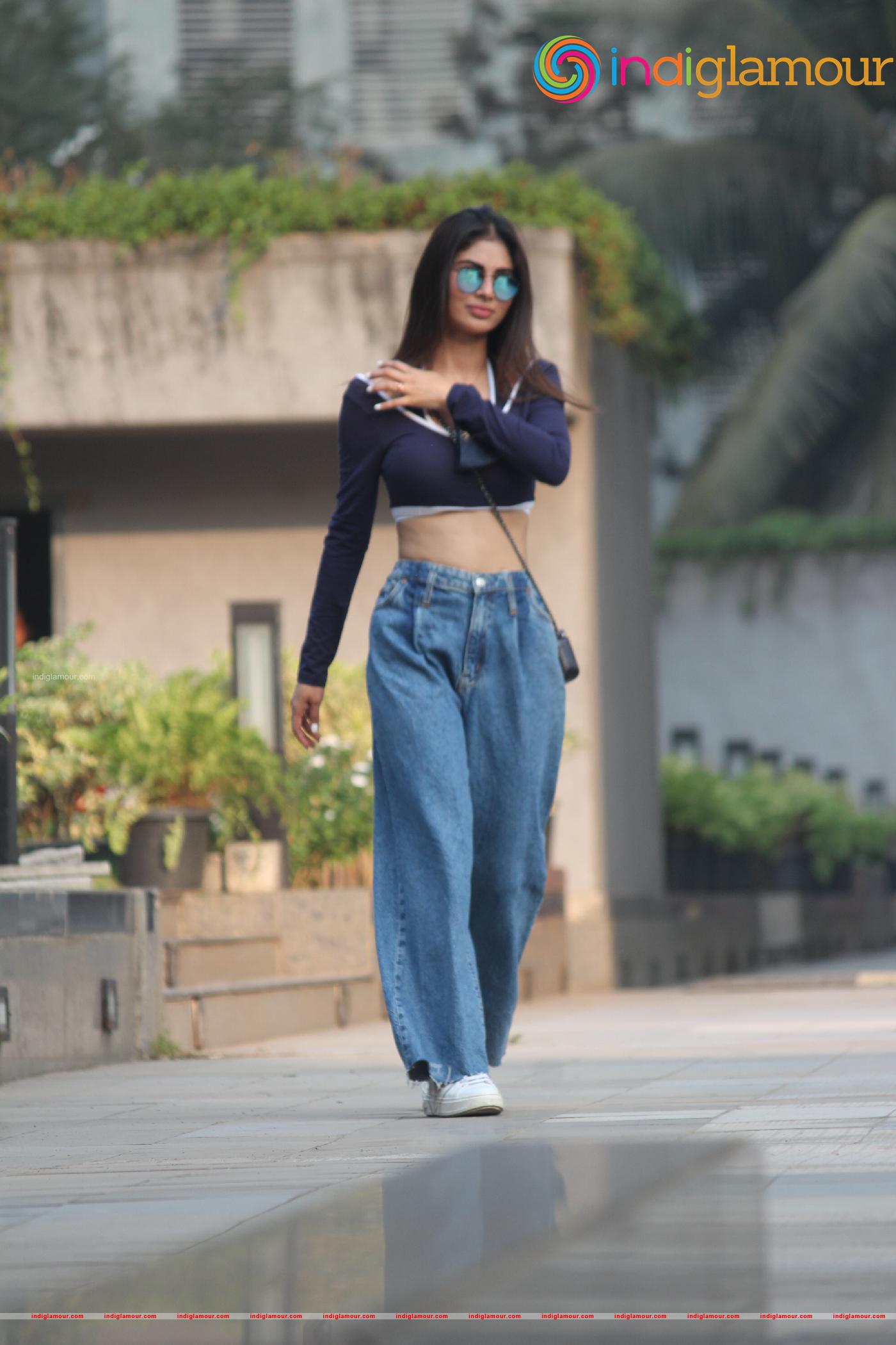 Mouni Roy Actress hd photo