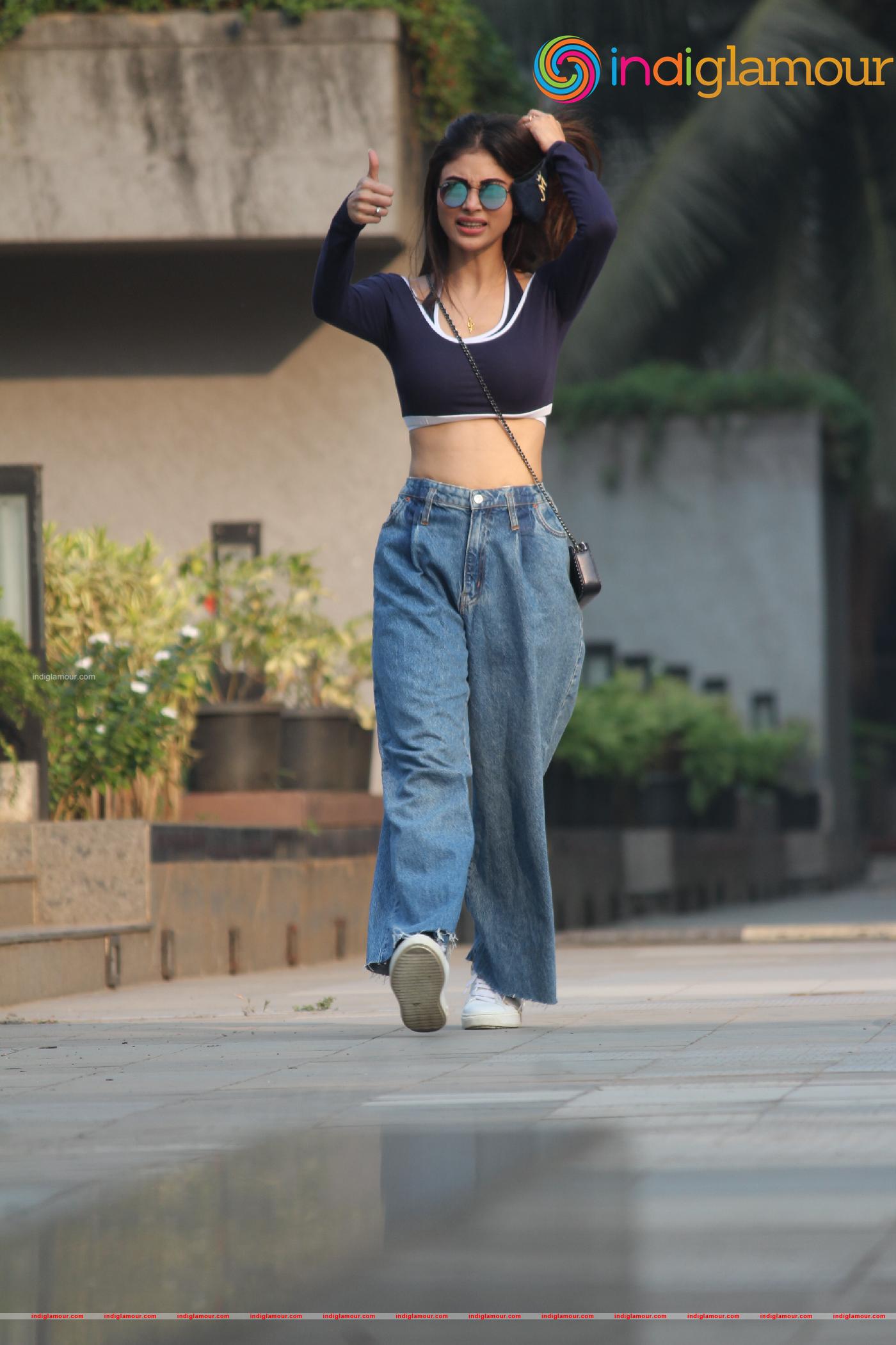 Mouni Roy Actress hd photo