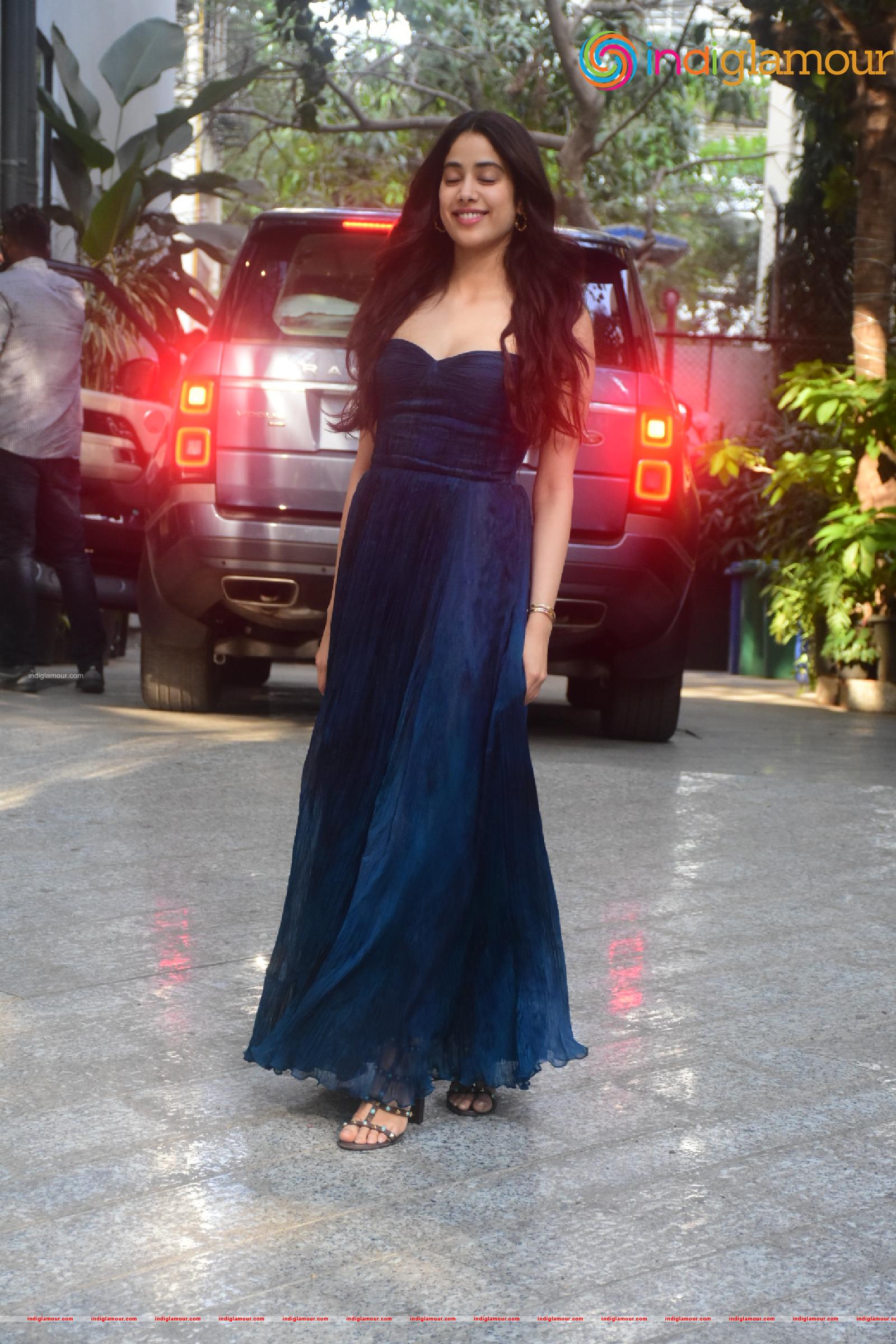 Janhvi Kapoor Actress hd photo