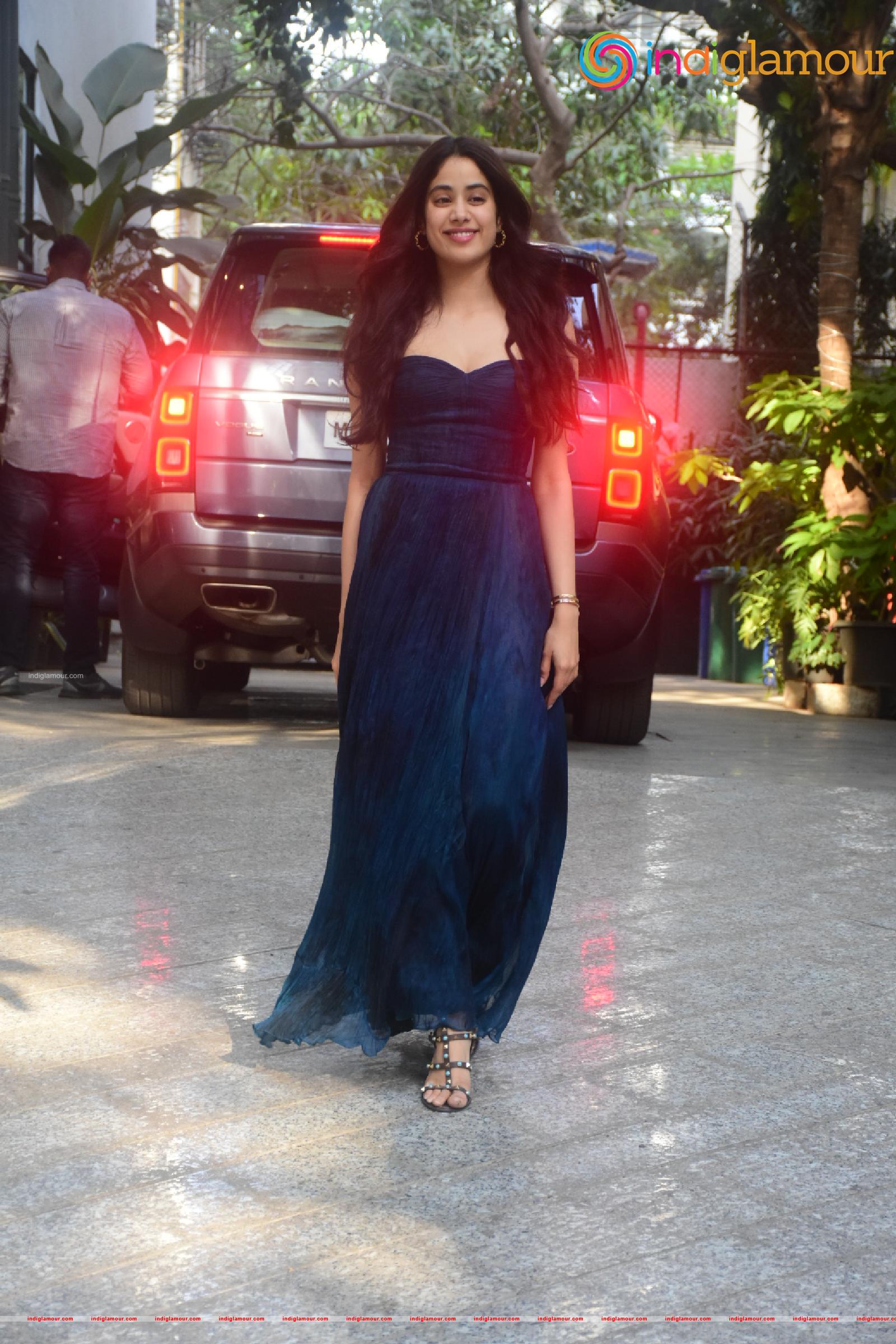 Janhvi Kapoor Actress hd photo