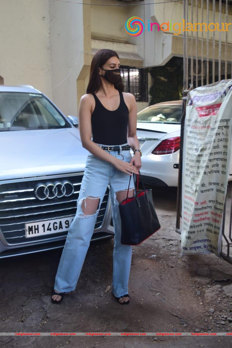 Kriti Sanon Actress hd photo