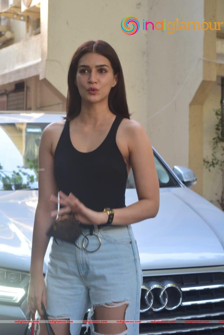 Kriti Sanon Actress hd photo