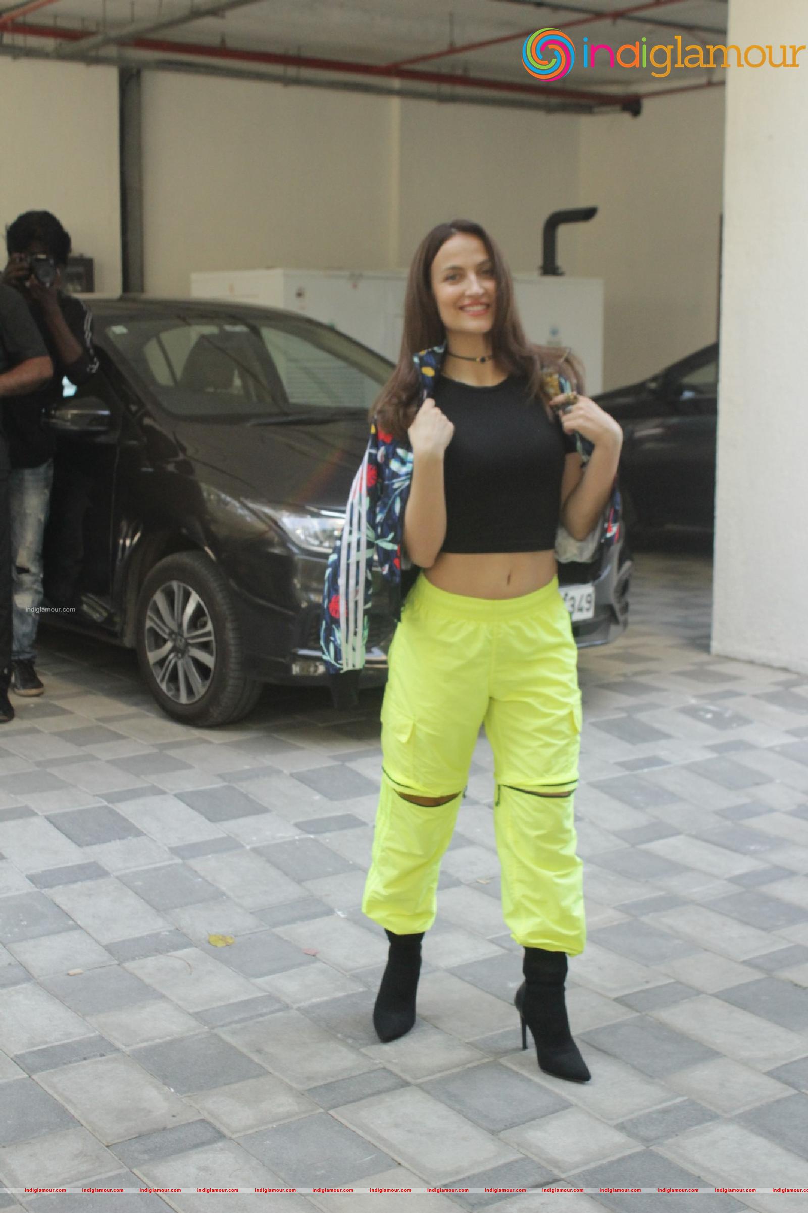 Elli AvrRam Actress hd photo