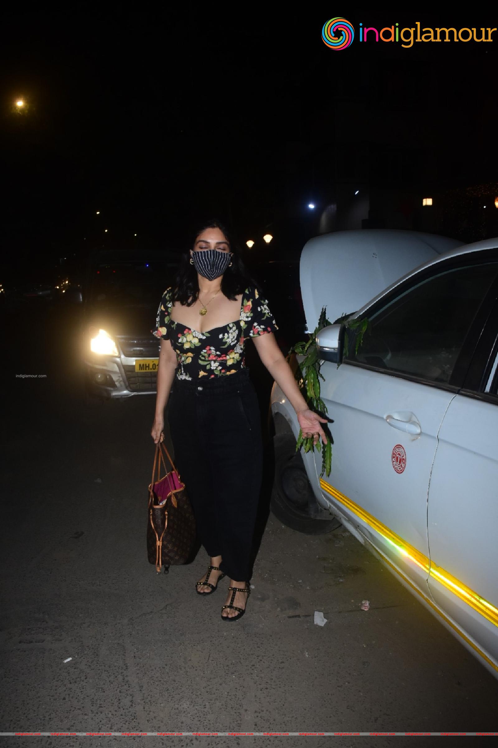 Bhumi Pednekar Actress hd photo