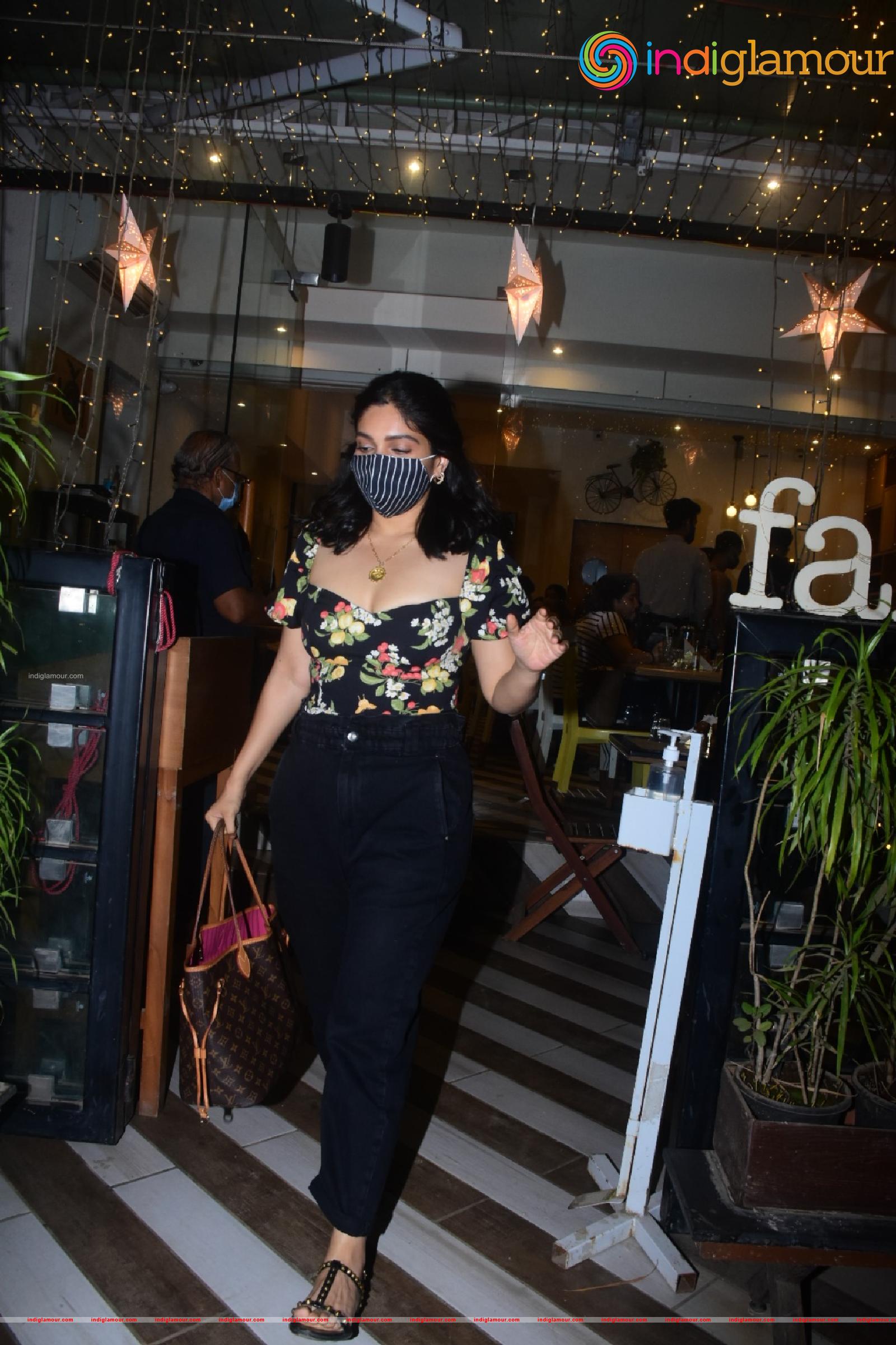 Bhumi Pednekar Actress hd photo