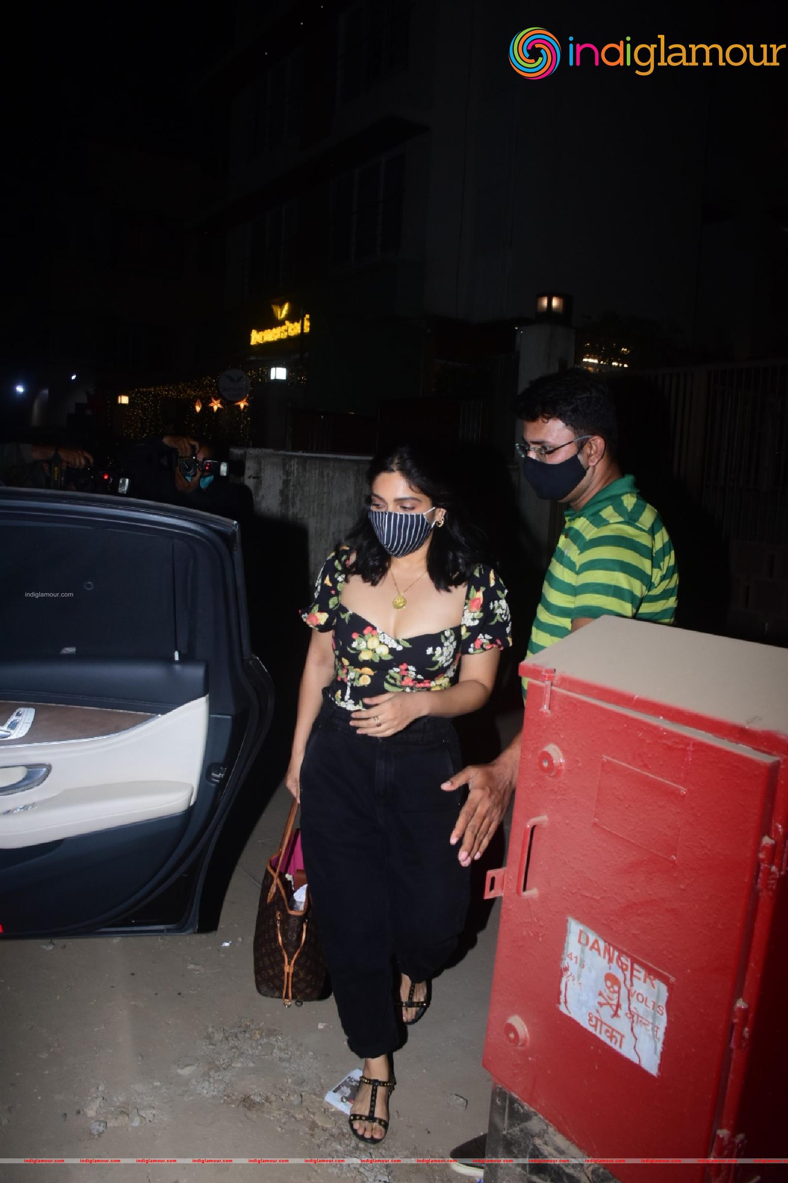 Bhumi Pednekar Actress hd photo