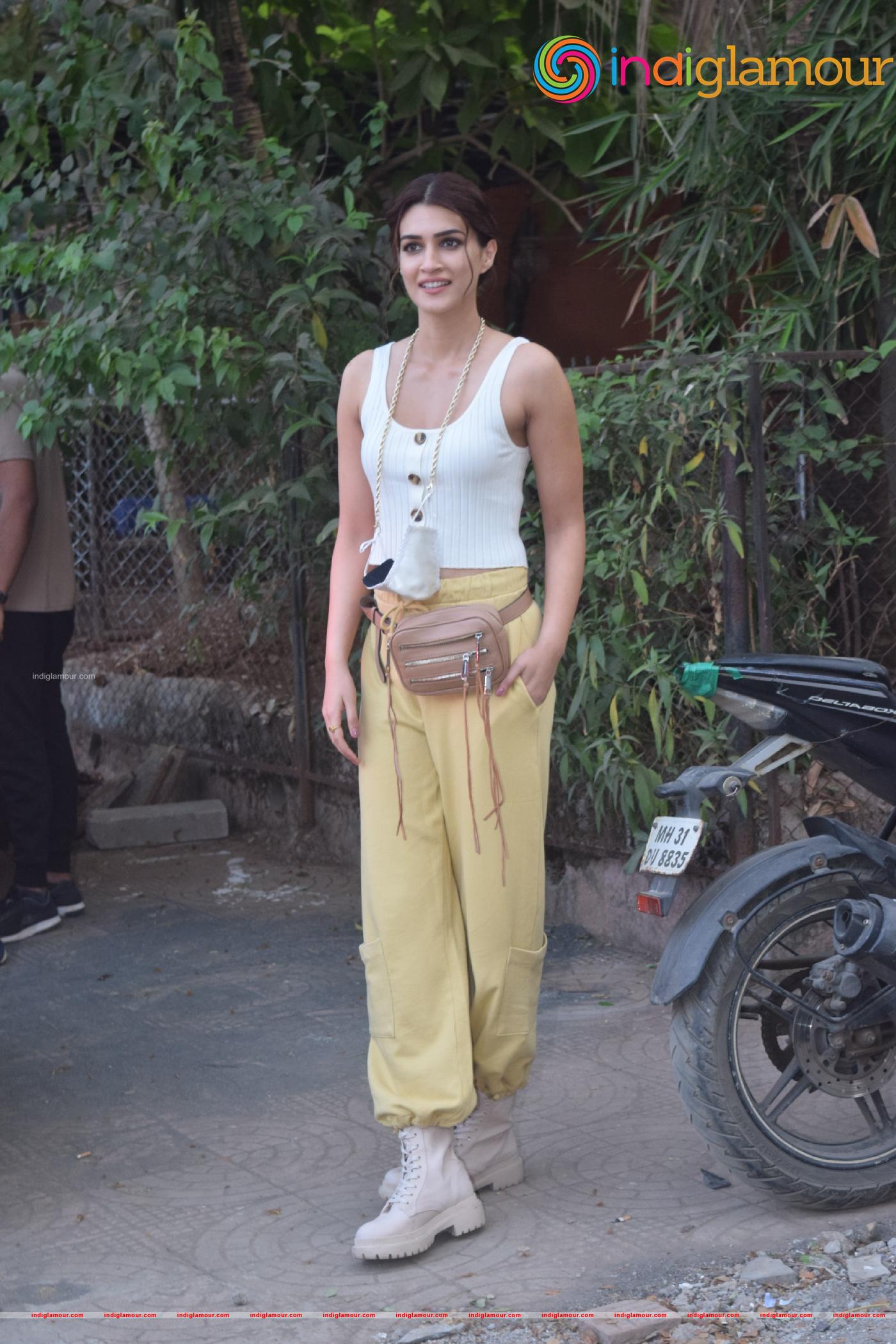 Kriti Sanon Actress hd photo