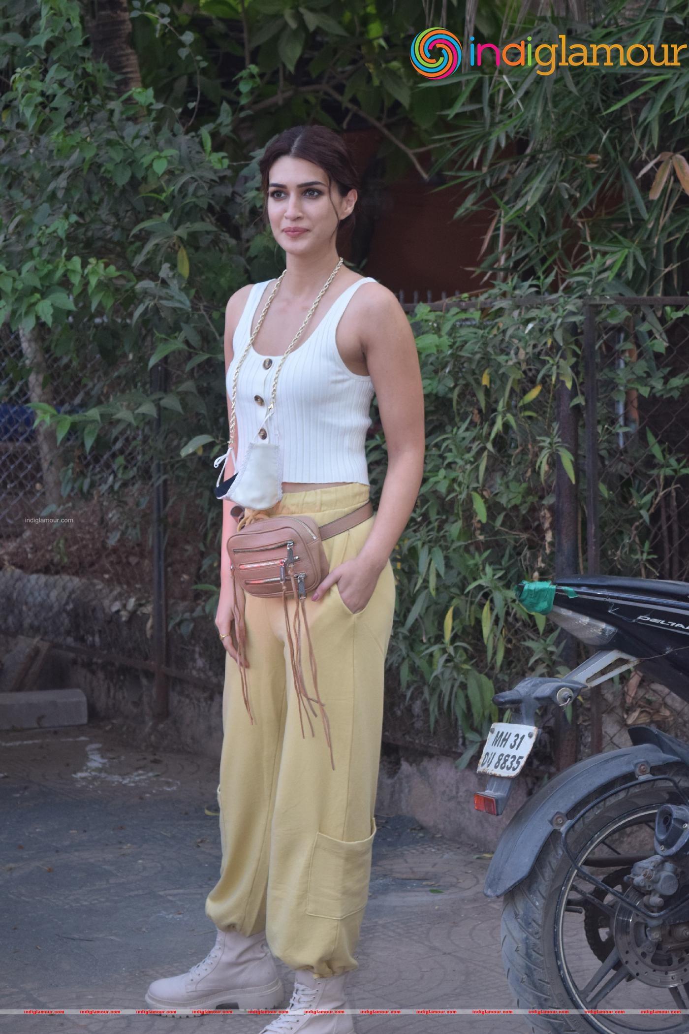 Kriti Sanon Actress hd photo