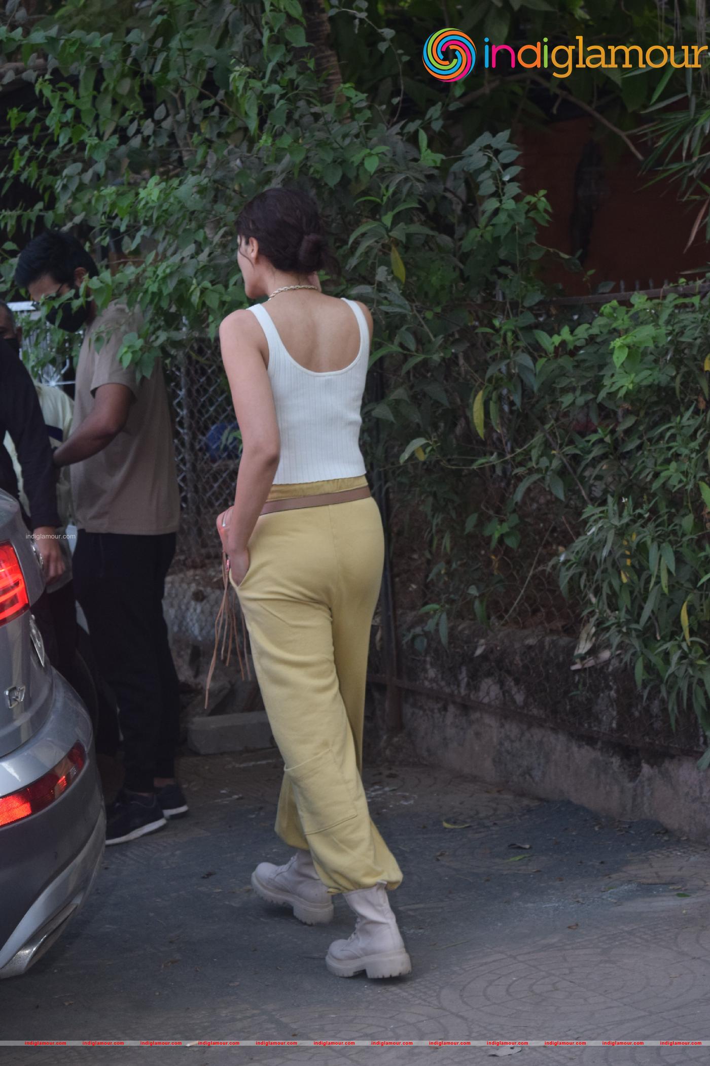 Kriti Sanon Actress hd photo