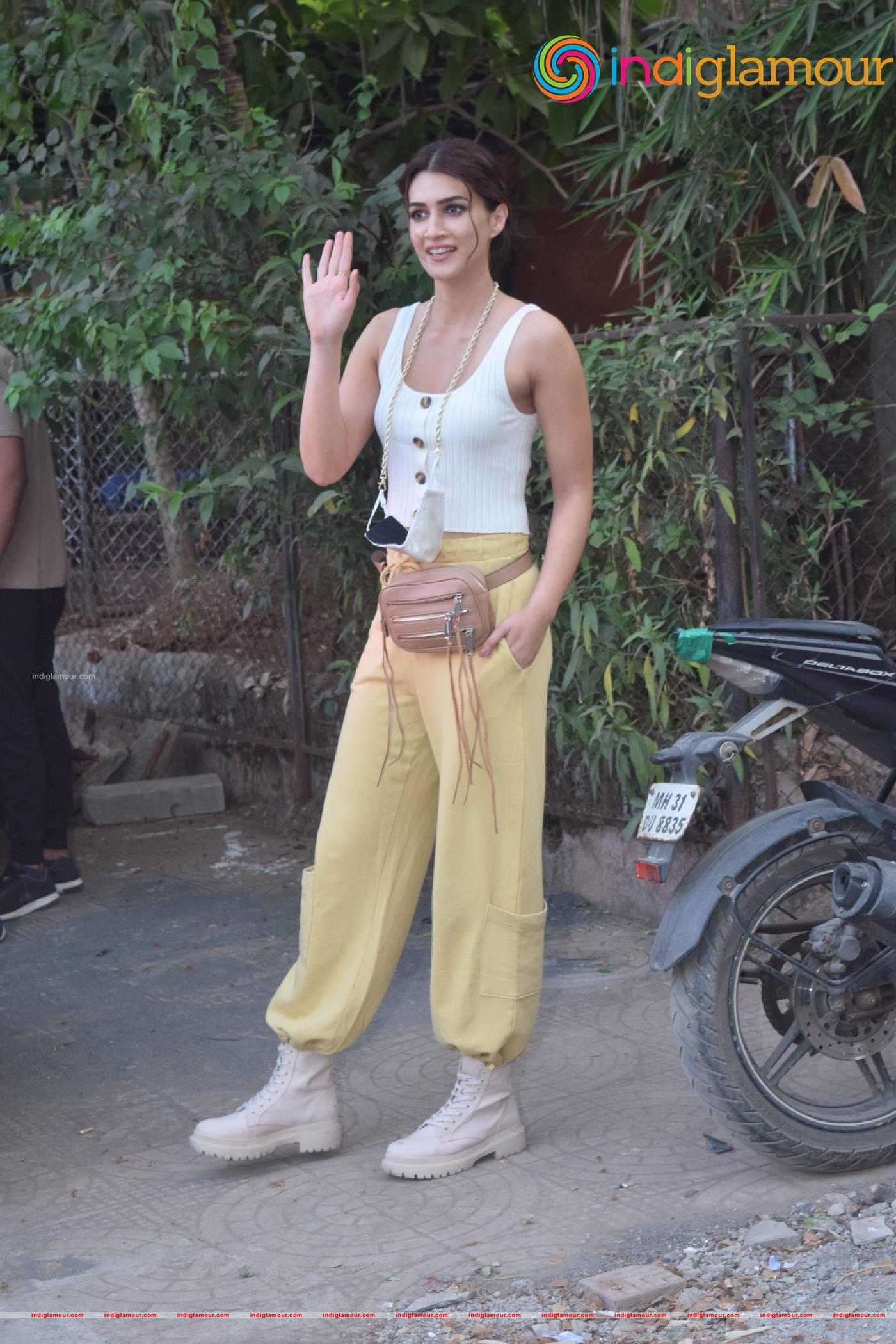 Kriti Sanon Actress hd photo