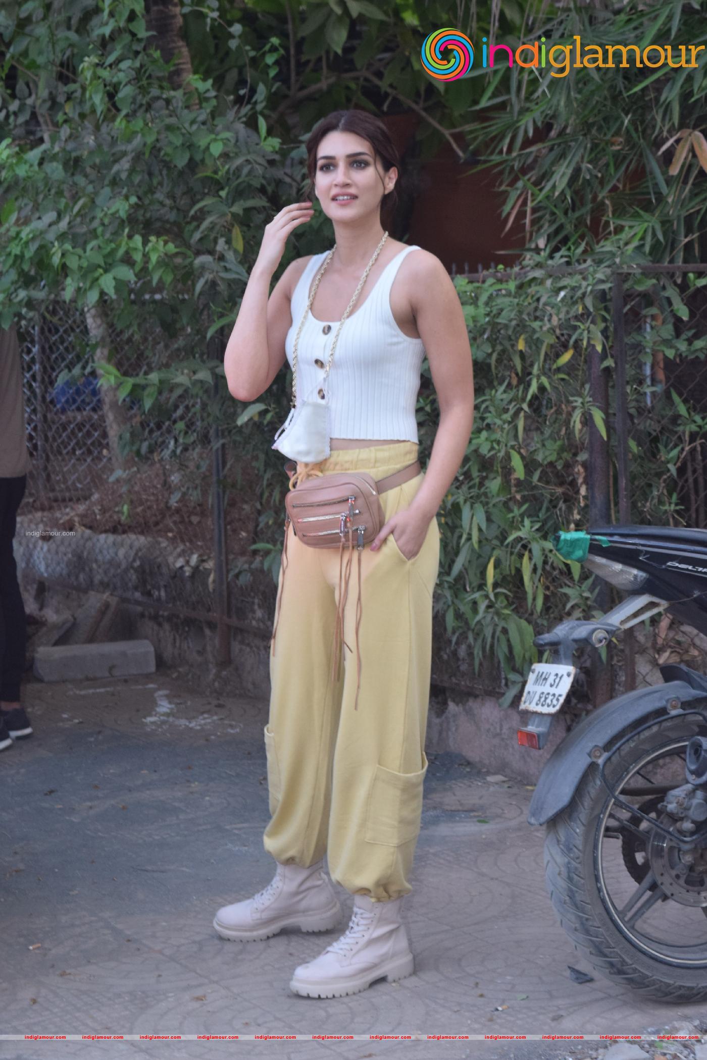 Kriti Sanon Actress hd photo