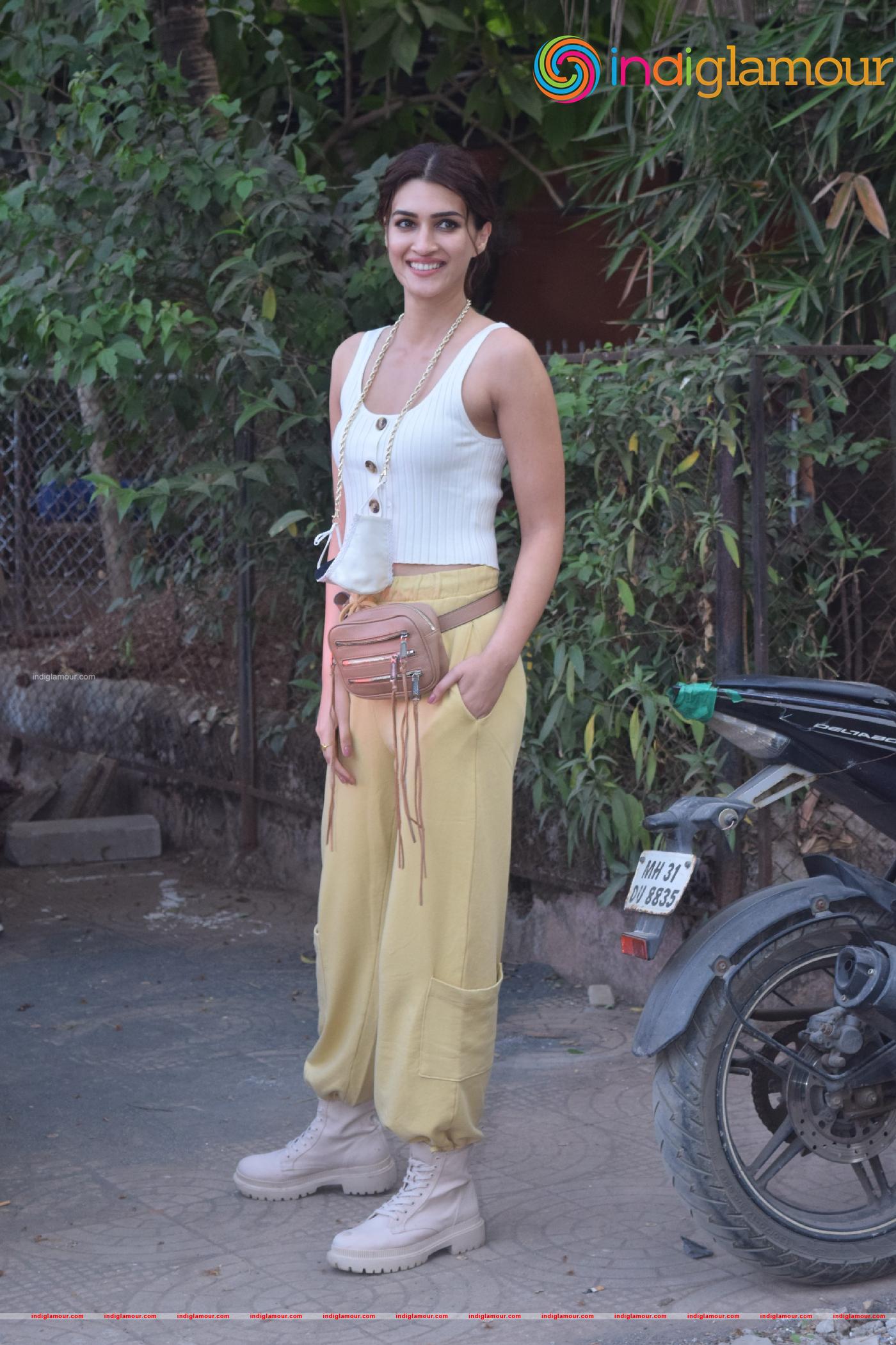 Kriti Sanon Actress hd photo
