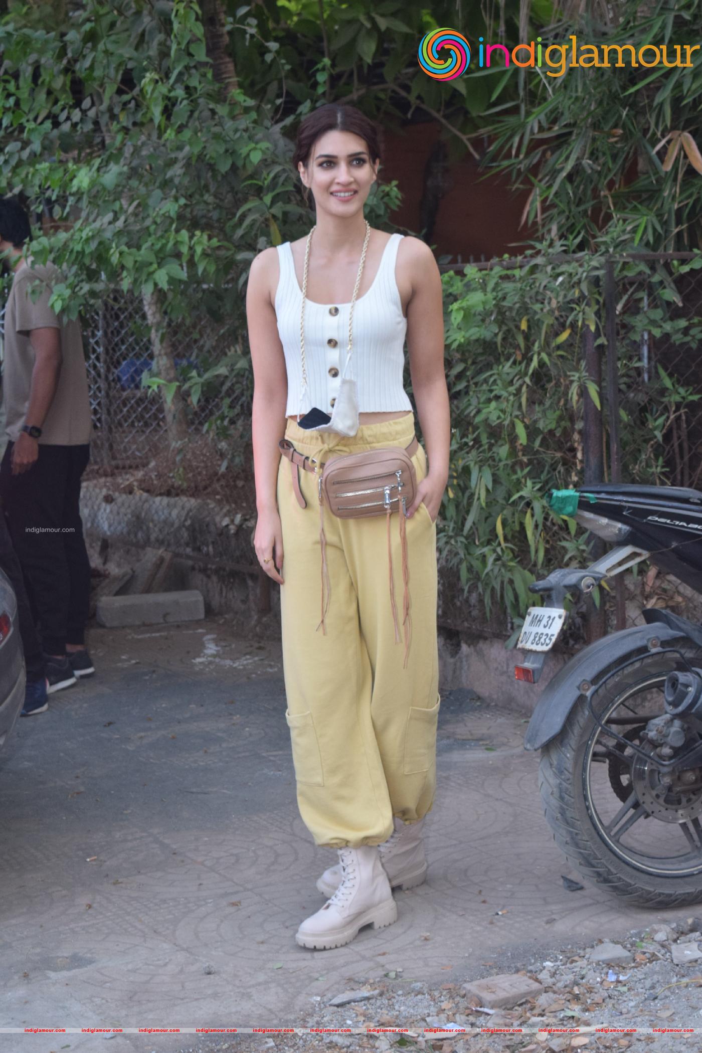Kriti Sanon Actress hd photo