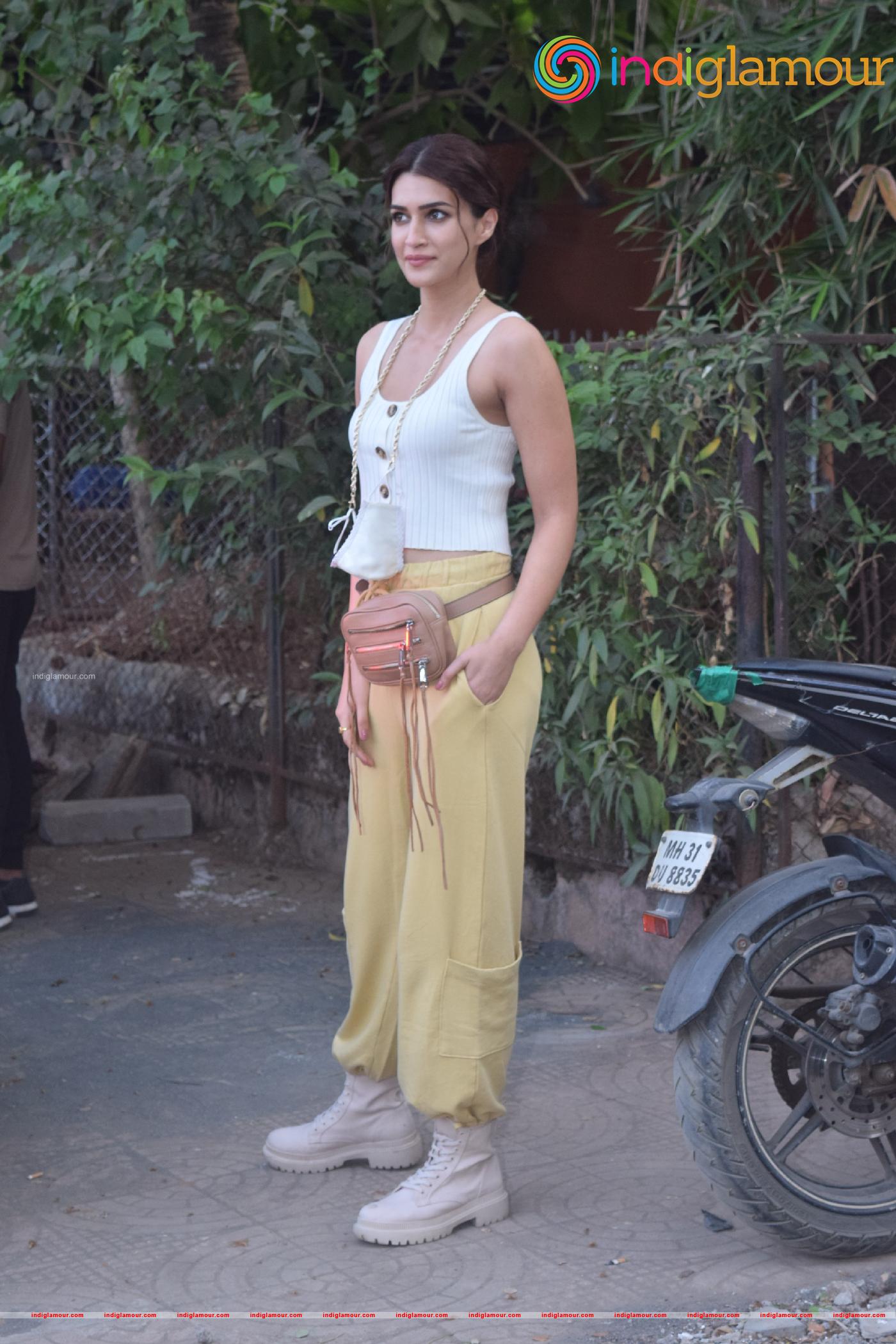 Kriti Sanon Actress hd photo