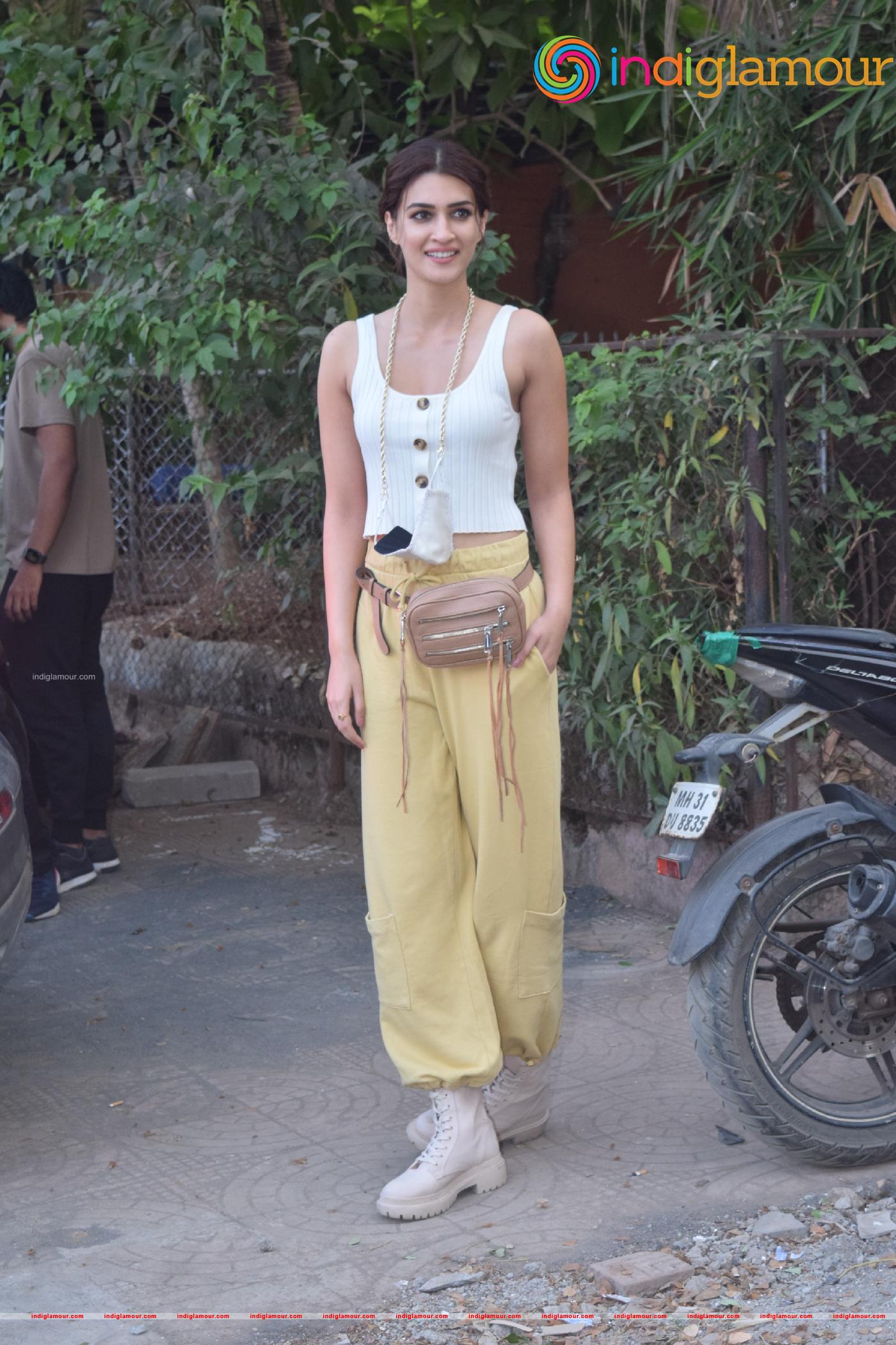 Kriti Sanon Actress hd photo