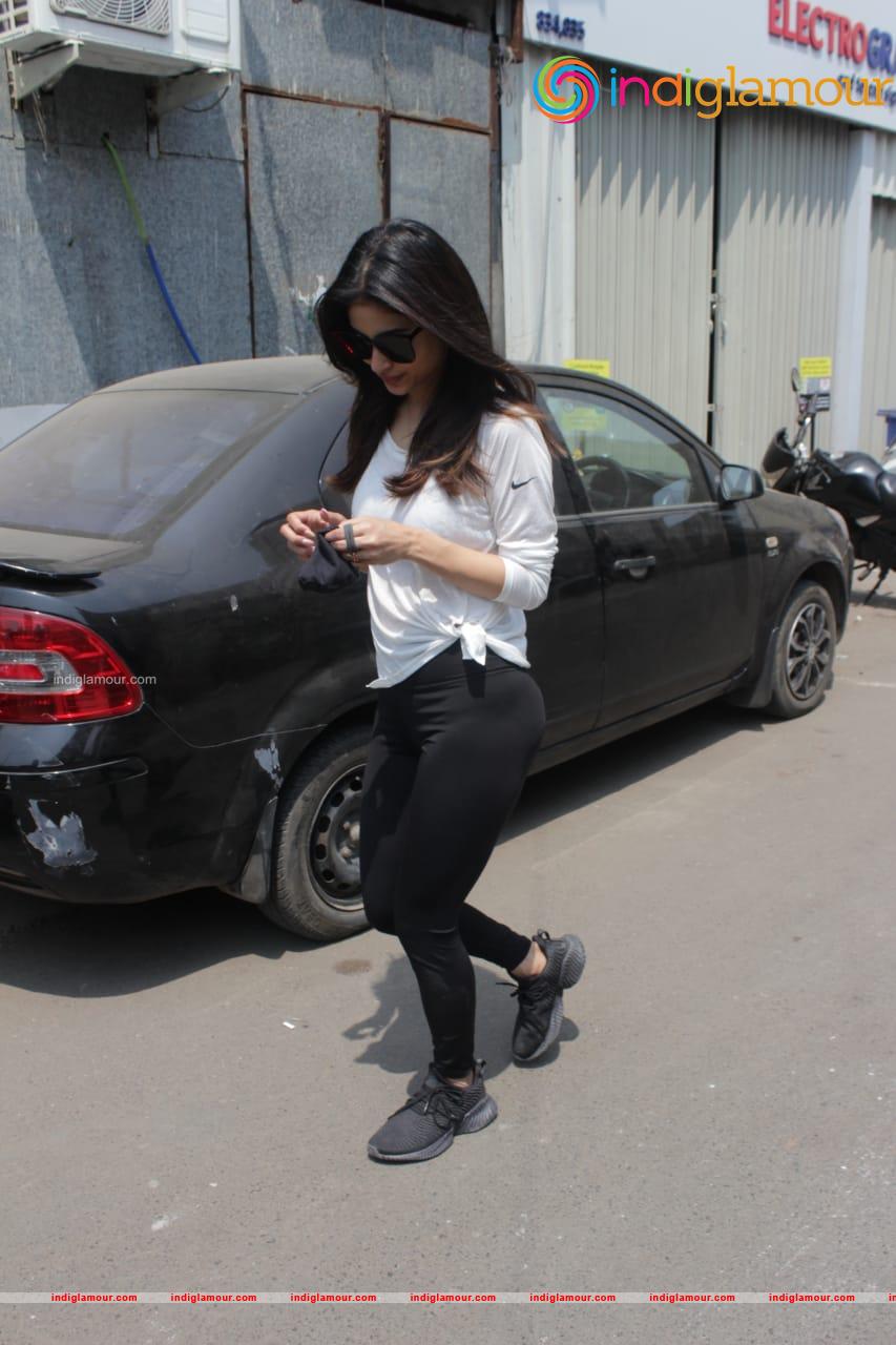 Mouni Roy Actress hd photo