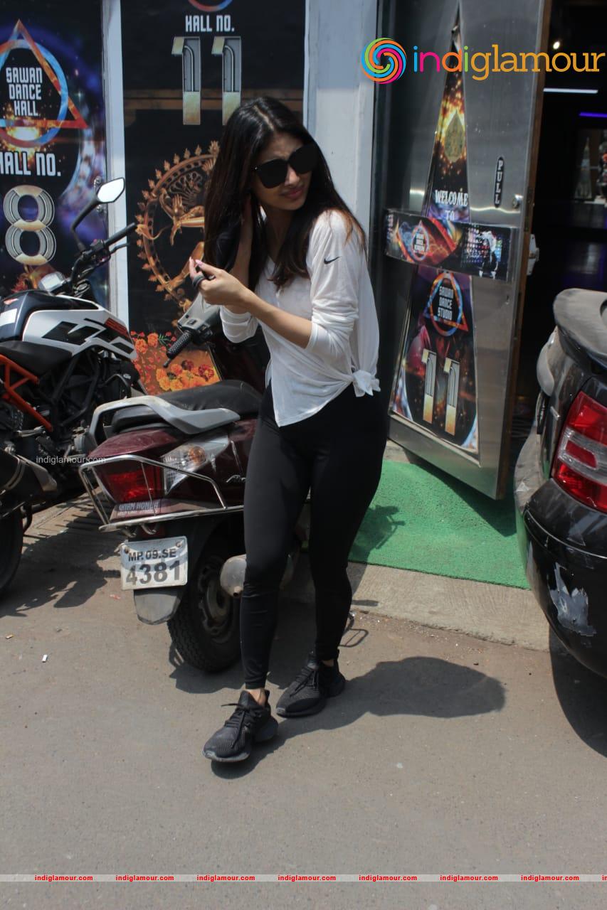 Mouni Roy Actress hd photo