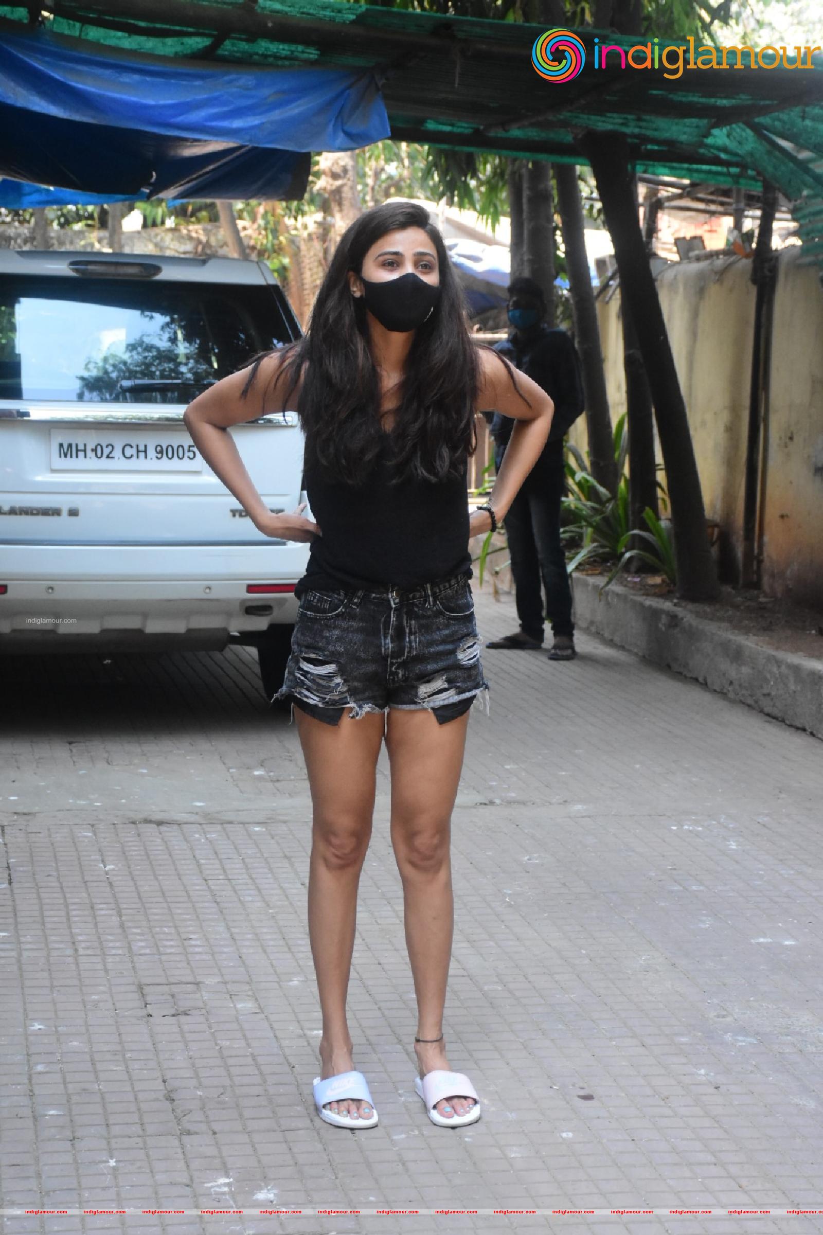 Daisy Shah Actress hd photo
