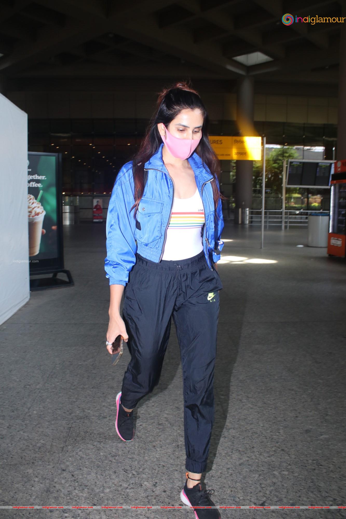 Sonnalli Seygall Actress hd photo