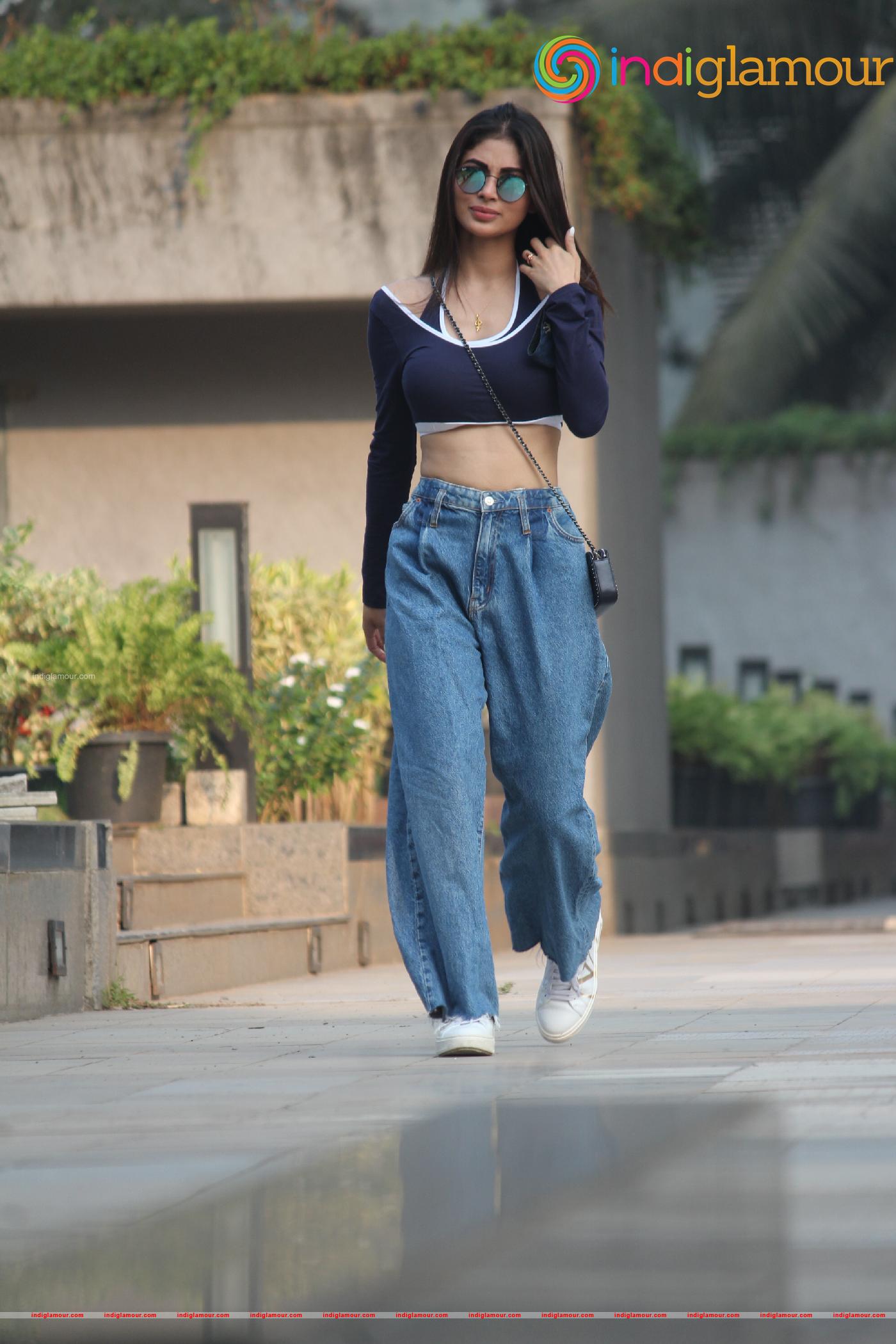 Mouni Roy Actress hd photo
