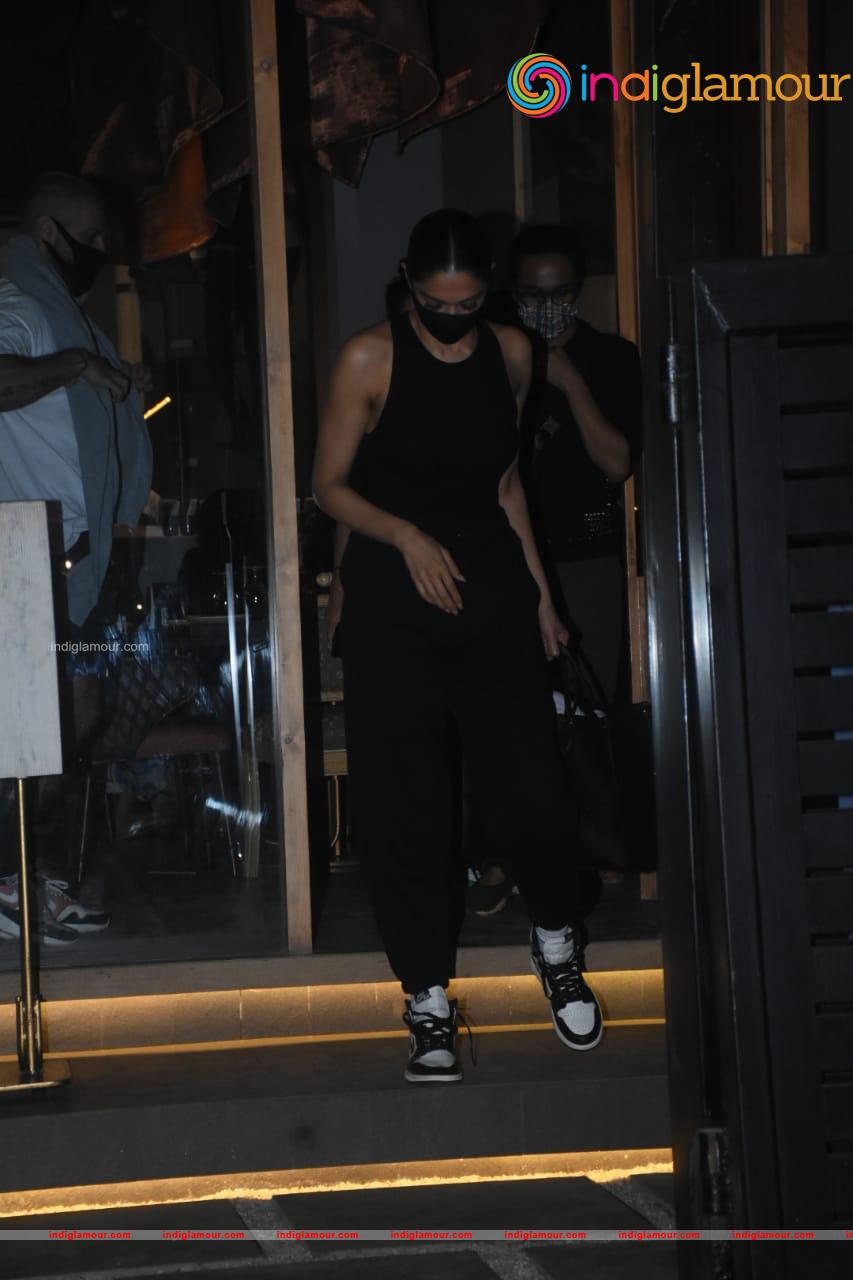 Deepika Padukone Actress hd photo