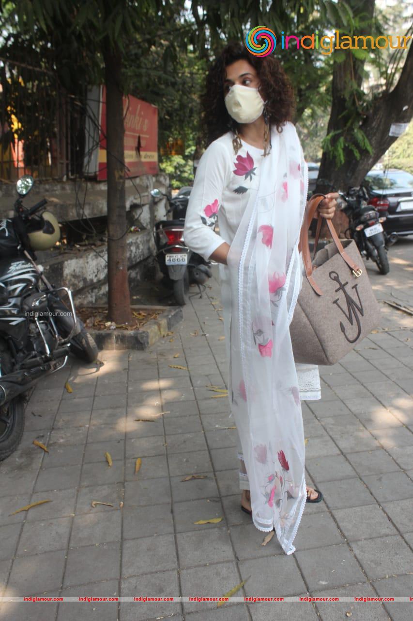 Tapasee Pannu Actress hd photo