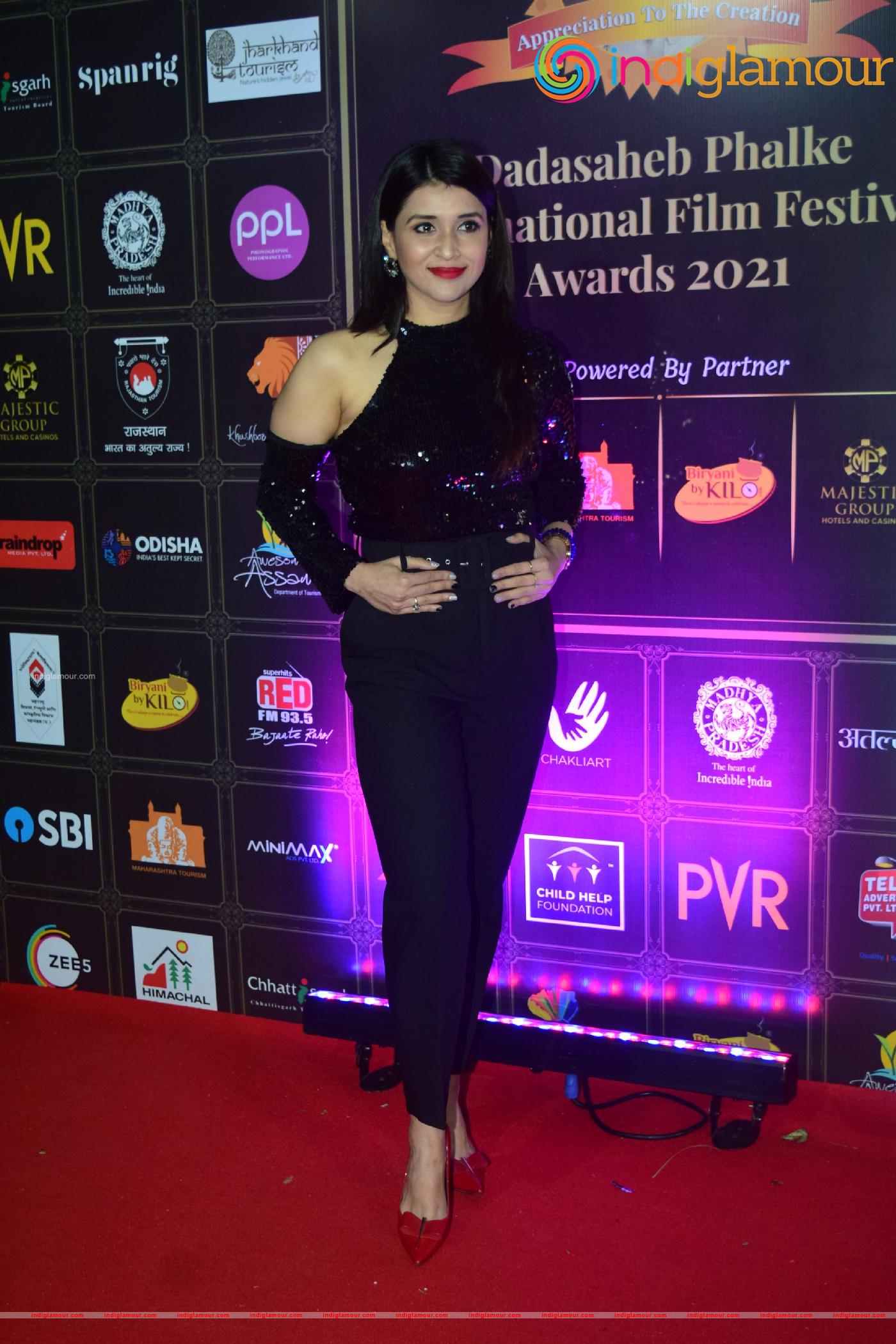 Mannara Chopra Actress hd photo