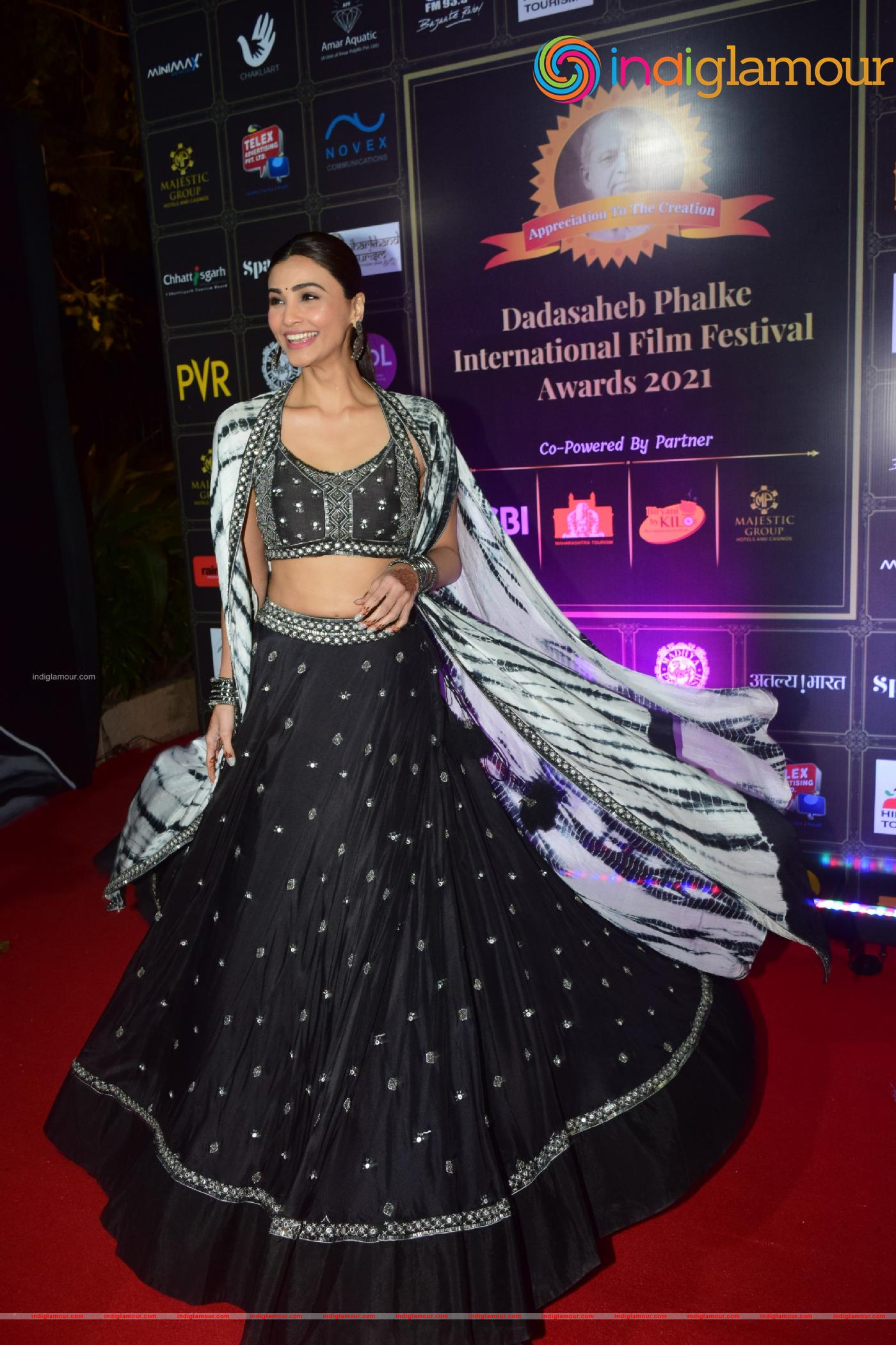 Daisy Shah Actress hd photo