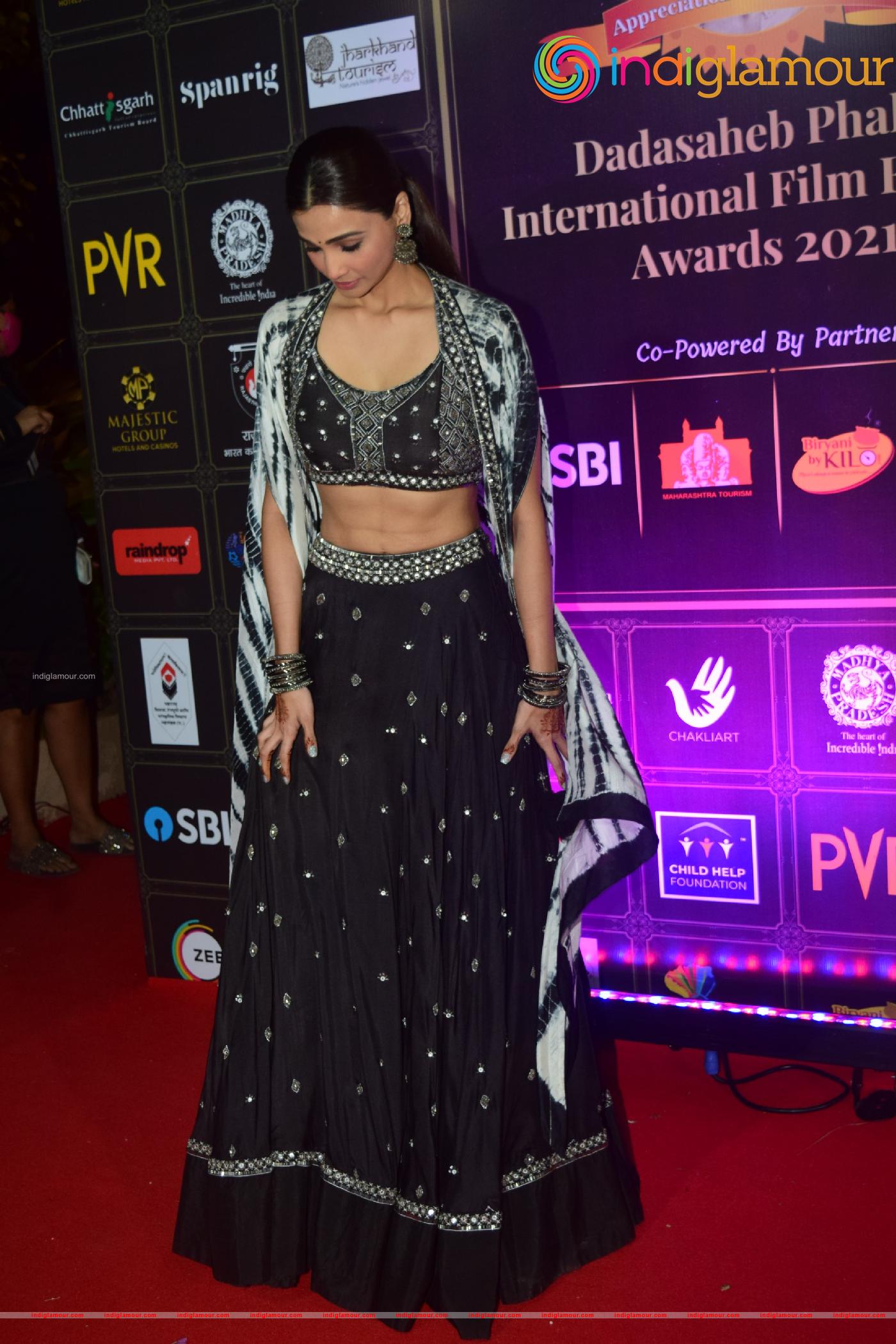 Daisy Shah Actress hd photo