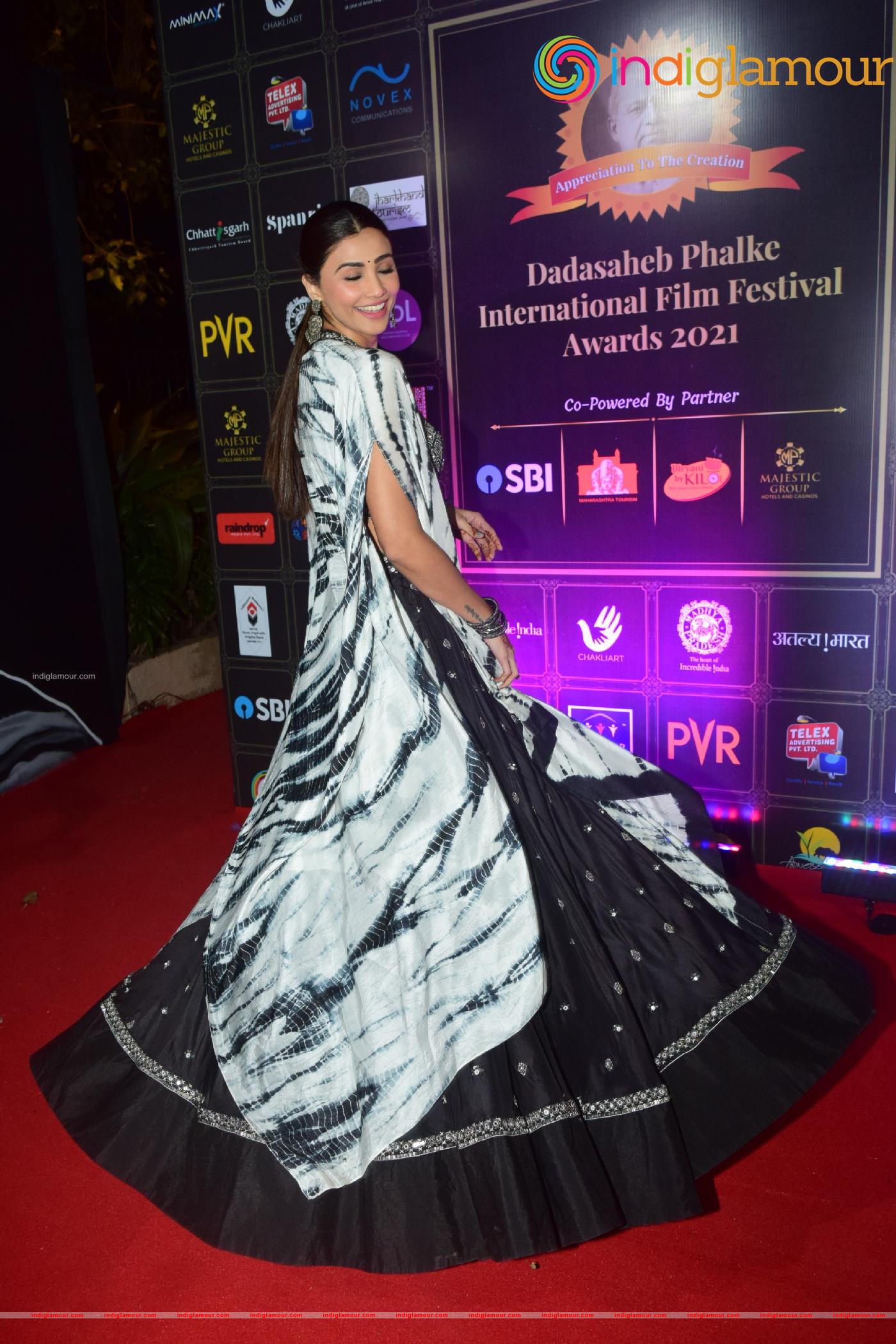 Daisy Shah Actress hd photo