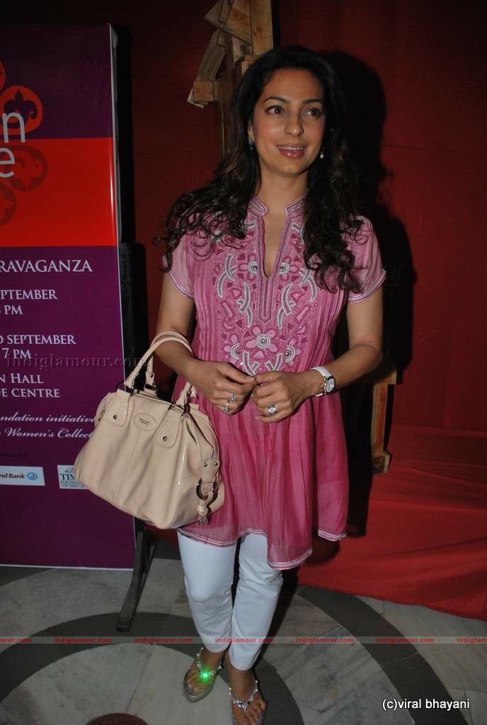 Juhi Chawla Actress hd photo