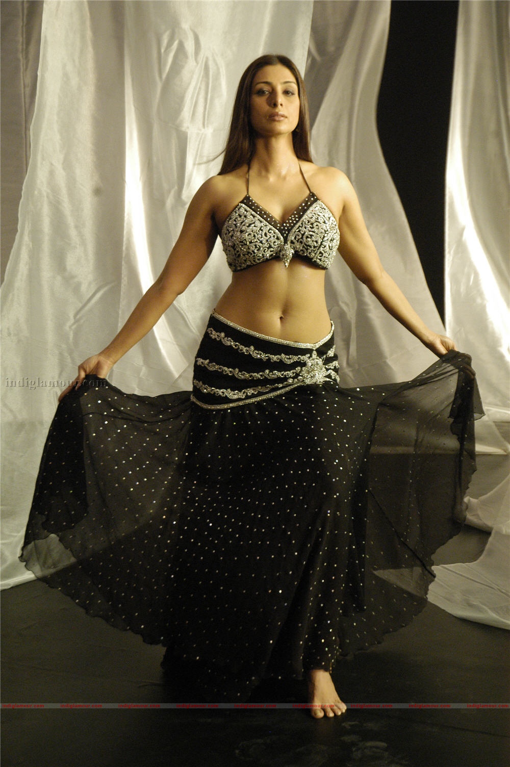 Tabu Actress hd photo