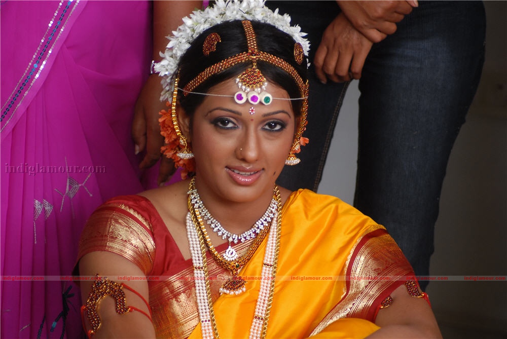 Brinda Parekh Actress hd photo