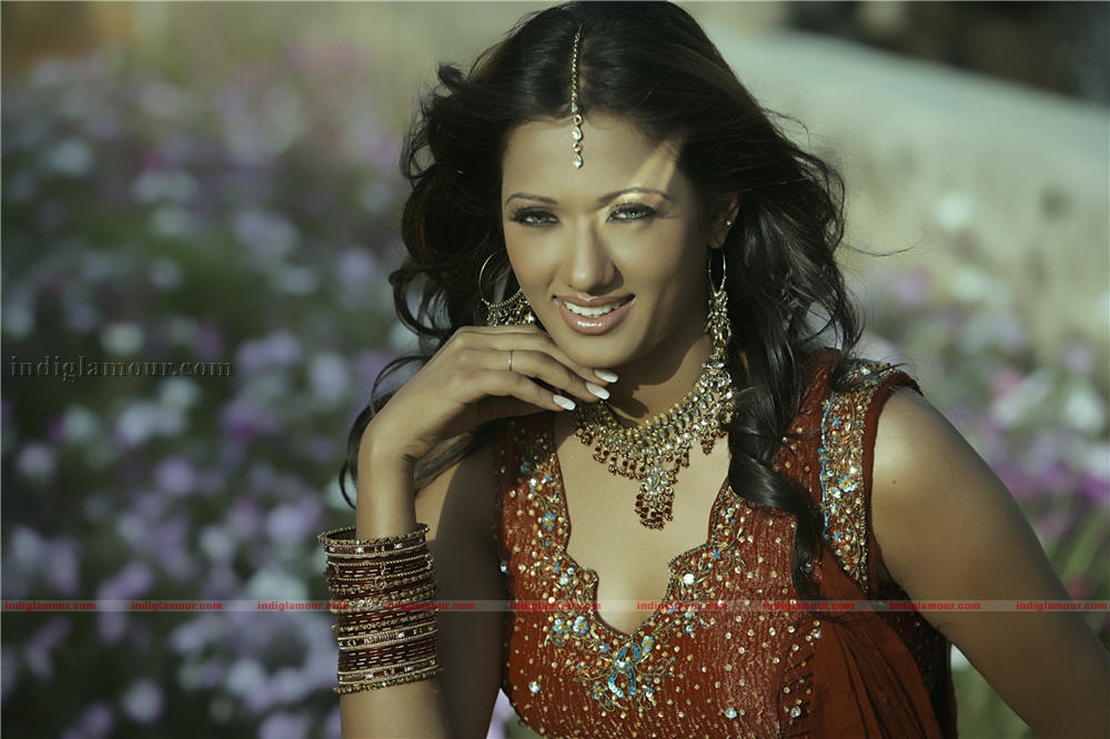 Brinda Parekh Actress hd photo