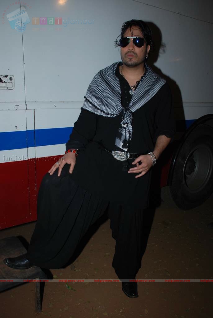 Priyanka Chopra and Uday Chopra on the sets of Star Plus Music Ka Maha Muqabla Event hd photo