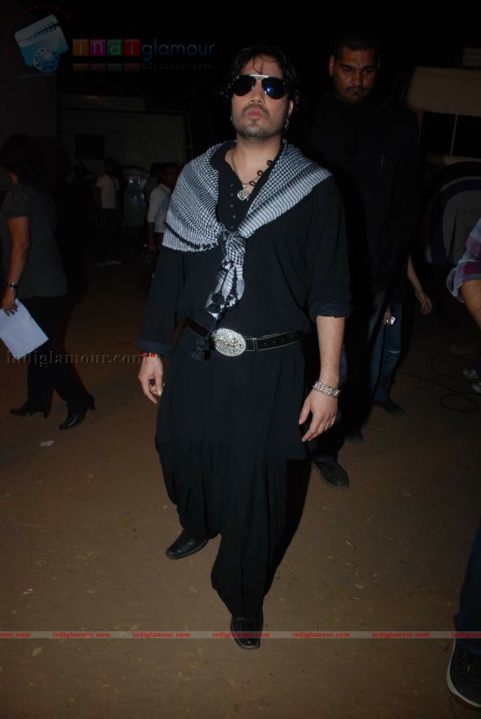 Priyanka Chopra and Uday Chopra on the sets of Star Plus Music Ka Maha Muqabla Event hd photo