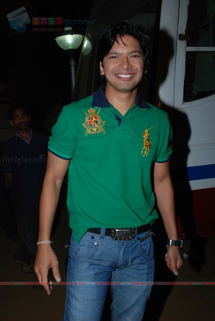 Priyanka Chopra and Uday Chopra on the sets of Star Plus Music Ka Maha Muqabla Event hd photo