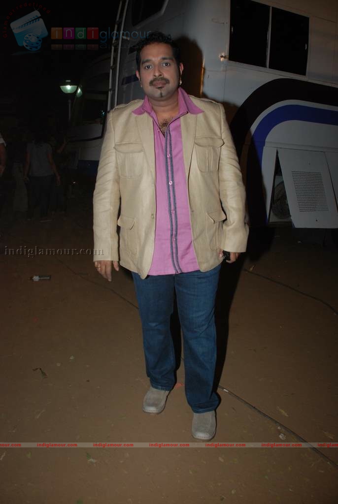 Priyanka Chopra and Uday Chopra on the sets of Star Plus Music Ka Maha Muqabla Event hd photo
