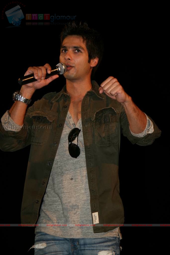 Shahid at Modd Ingigo IIT Powai Event hd photo