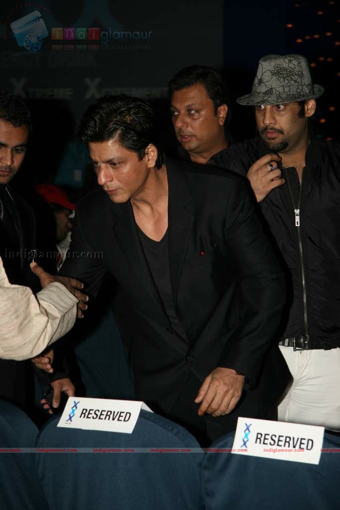 SRK, Yuvraj Singh, Urvashi Sharma at Energy Drink XXX launch Event hd photo