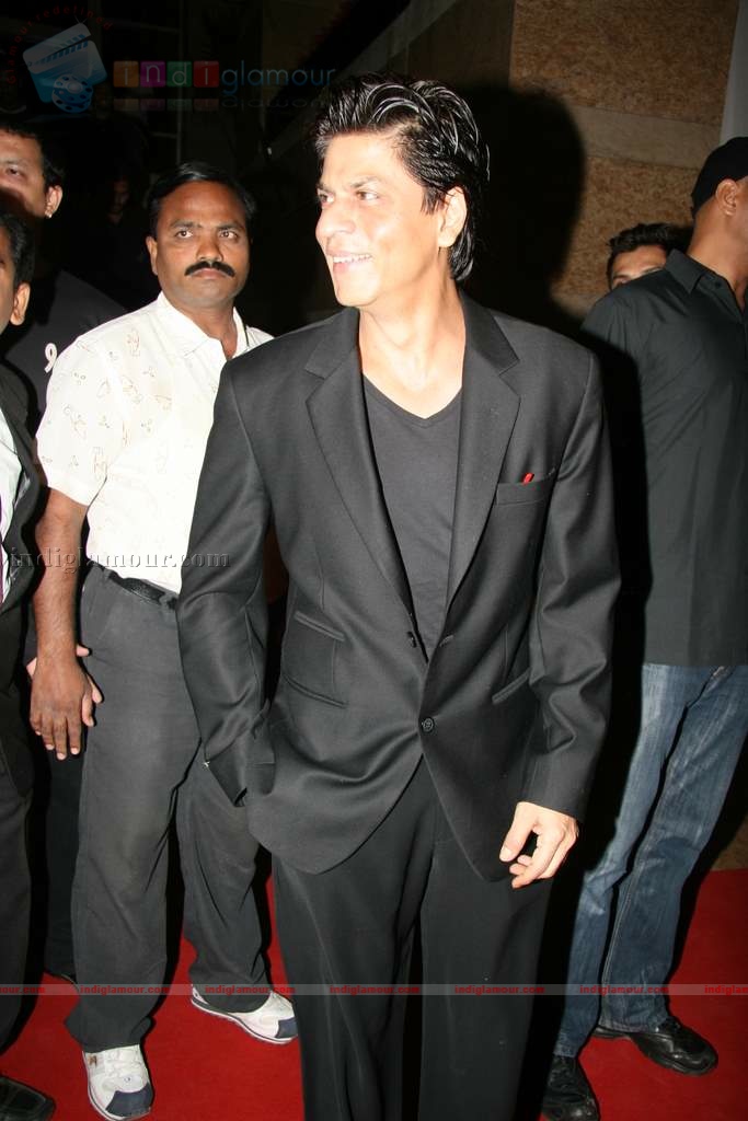 SRK, Yuvraj Singh, Urvashi Sharma at Energy Drink XXX launch Event hd photo