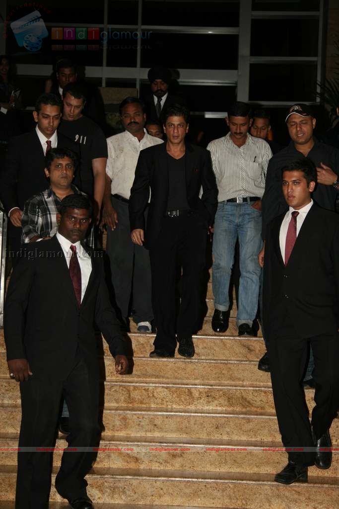 SRK, Yuvraj Singh, Urvashi Sharma at Energy Drink XXX launch Event hd photo