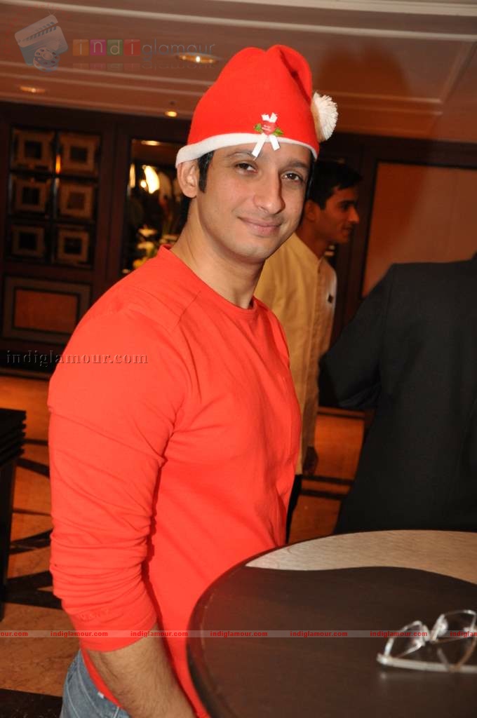 3 Idiots celebrate Christmas Event hd photo