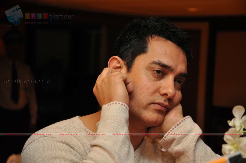 3 Idiots celebrate Christmas Event hd photo