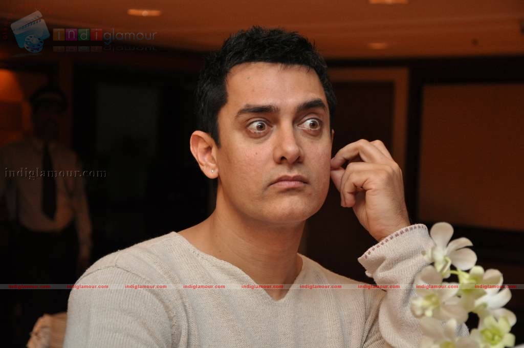 3 Idiots celebrate Christmas Event hd photo